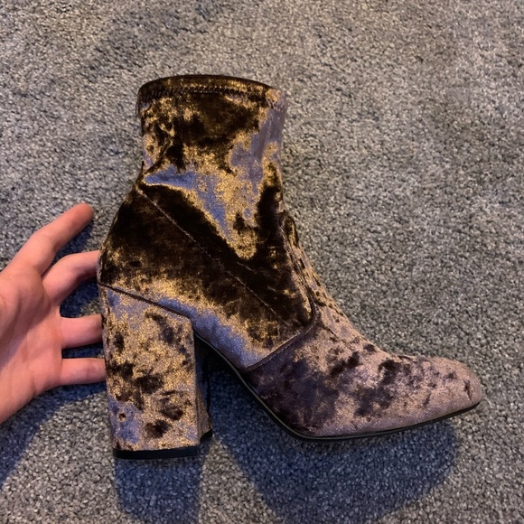 Steve Madden Purple Suede Booties - Picture 3 of 3